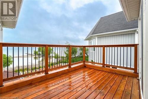 25 Waterview Rd, Wasaga Beach, ON - Outdoor With Exterior