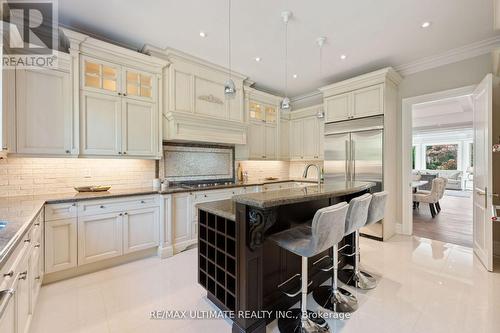 242 Parkview Ave, Toronto, ON - Indoor Photo Showing Kitchen With Upgraded Kitchen