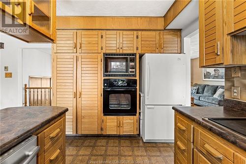 153 Sackville, Shediac, NB - Indoor Photo Showing Kitchen