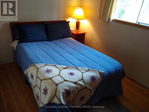 6361 Sunset Rd, Central Elgin, ON - Indoor Photo Showing Bedroom