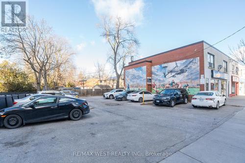 4990 Dundas Street W, Toronto, ON 