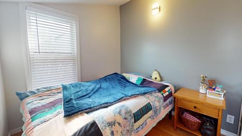 211 16Th Avenue S, Cranbrook, BC - Indoor Photo Showing Bedroom