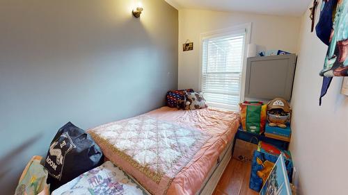 211 16Th Avenue S, Cranbrook, BC - Indoor Photo Showing Bedroom