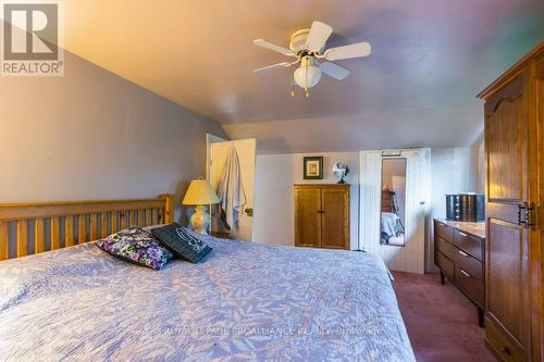 586 Ashley Street, Belleville, ON - Indoor Photo Showing Bedroom