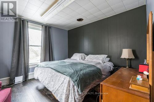 586 Ashley Street, Belleville, ON - Indoor Photo Showing Bedroom