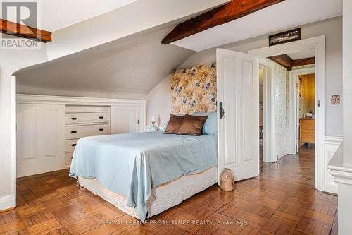 153 Dundas St W, Belleville, ON - Indoor Photo Showing Bedroom