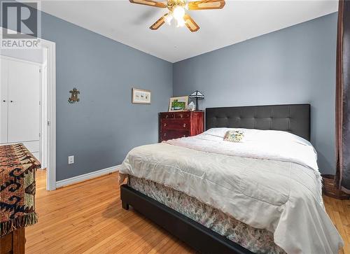 100 Sherbrooke Street E, Perth, ON - Indoor Photo Showing Bedroom