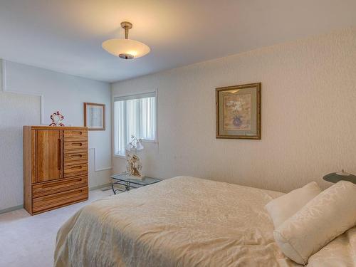 Chambre Ã Â coucher - 560 Boul. Roland-Durand, Rosemère, QC - Indoor Photo Showing Bedroom