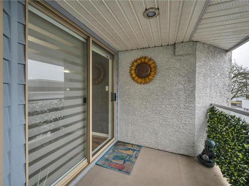 302-738 Island Hwy South, Campbell River, BC - Outdoor With Exterior