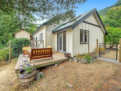 7020 Cowichan Lake Rd, Lake Cowichan, BC - Outdoor With Exterior
