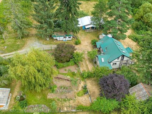 7020 Cowichan Lake Rd, Lake Cowichan, BC - Outdoor