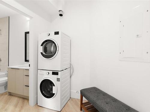 1169 Spirit Crt, Langford, BC - Indoor Photo Showing Laundry Room