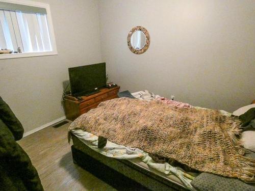 2353 Nicola Ave, Merritt, BC - Indoor Photo Showing Bedroom
