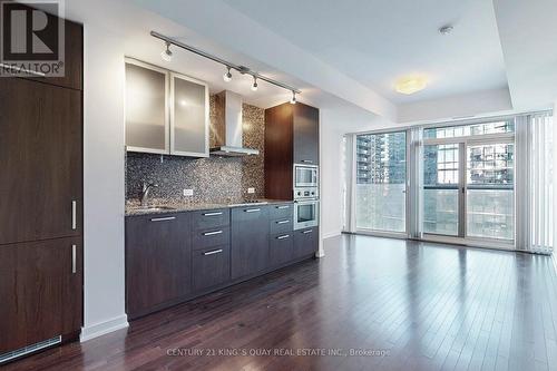 #808 -12 York St, Toronto, ON - Indoor Photo Showing Kitchen