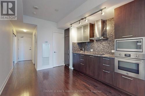 #808 -12 York St, Toronto, ON - Indoor Photo Showing Kitchen With Upgraded Kitchen