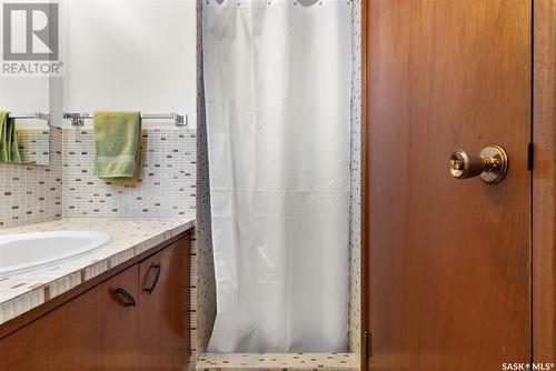 801 Robison Street, Indian Head, SK - Indoor Photo Showing Bathroom