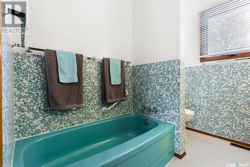 801 Robison Street, Indian Head, SK - Indoor Photo Showing Bathroom