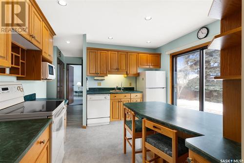 801 Robison Street, Indian Head, SK - Indoor Photo Showing Kitchen