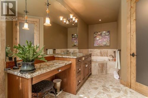 1555 Gregory Road, West Kelowna, BC - Indoor Photo Showing Bathroom