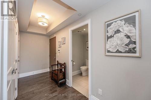#203 -3500 Lakeshore Rd W, Oakville, ON - Indoor Photo Showing Other Room