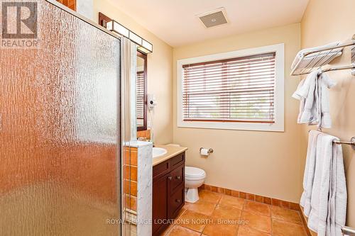 206 - 115 Fairway Court, Blue Mountains, ON - Indoor Photo Showing Bathroom