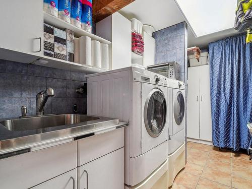 Salle de lavage - 815 Rue Riverside, Saint-Lambert, QC - Indoor Photo Showing Laundry Room