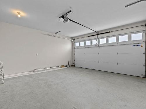 121-2045 Stagecoach Drive, Kamloops, BC - Indoor Photo Showing Garage
