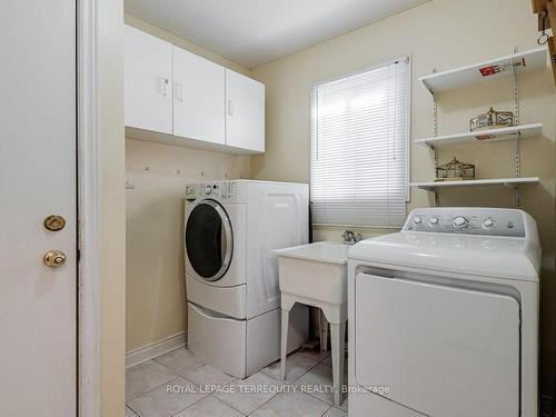 41 Tipton Cres, Ajax, ON - Indoor Photo Showing Laundry Room