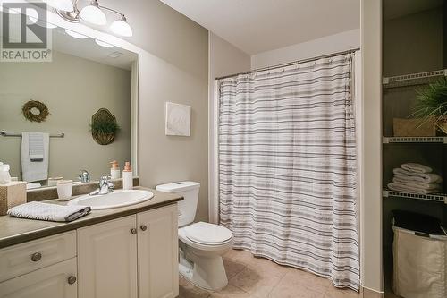 313 Tanager Drive, Kelowna, BC - Indoor Photo Showing Bathroom
