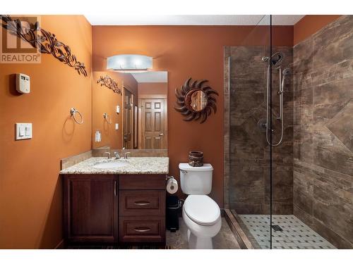 9990 Eastside Road Unit# 7, Vernon, BC - Indoor Photo Showing Bathroom