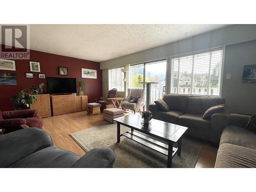 1301 Immanuel Street, Prince Rupert, BC - Indoor Photo Showing Living Room
