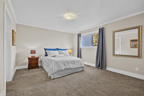 3137 Vector Drive, West Kelowna, BC - Indoor Photo Showing Bedroom