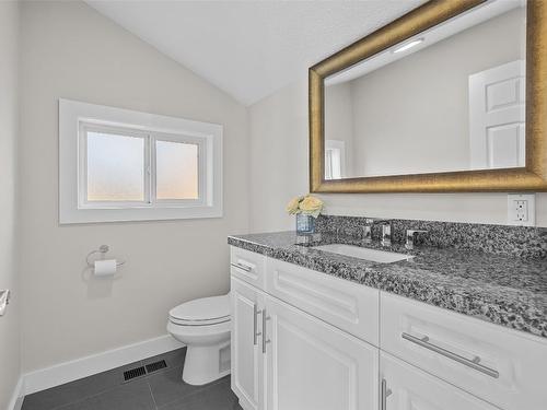 3137 Vector Drive, West Kelowna, BC - Indoor Photo Showing Bathroom