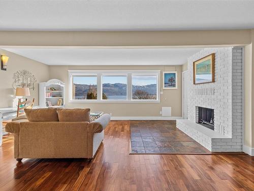 3137 Vector Drive, West Kelowna, BC - Indoor Photo Showing Living Room With Fireplace