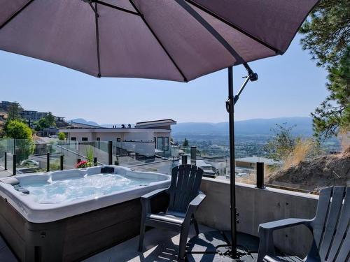 740 Pinehaven Court, Kelowna, BC - Outdoor With View With Exterior