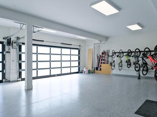 740 Pinehaven Court, Kelowna, BC - Indoor Photo Showing Gym Room