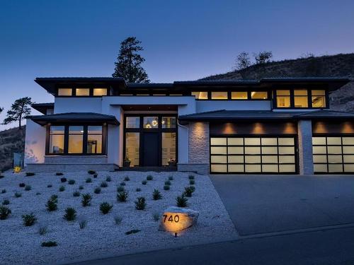 740 Pinehaven Court, Kelowna, BC - Outdoor With Facade