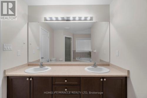 952 O' Reilly Cres, Shelburne, ON - Indoor Photo Showing Bathroom