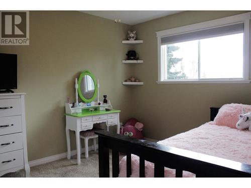 14185 Lawrence Road, Prince George, BC - Indoor Photo Showing Bedroom