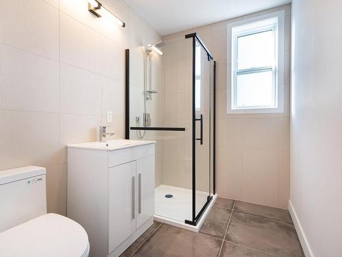 Salle de bains - 8085  - 8095 Rue Lajeunesse, Montréal (Villeray/Saint-Michel/Parc-Extension), QC - Indoor Photo Showing Bathroom