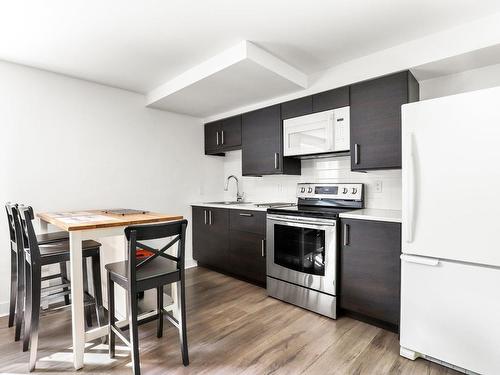Kitchen - 4425A Rue Domville, Longueuil (Saint-Hubert), QC - Indoor Photo Showing Kitchen