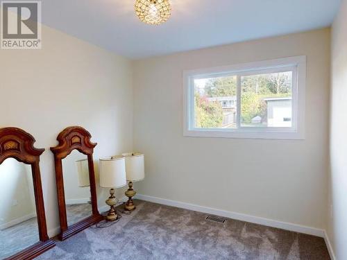 6765 Klahanie Drive, Powell River, BC - Indoor Photo Showing Other Room