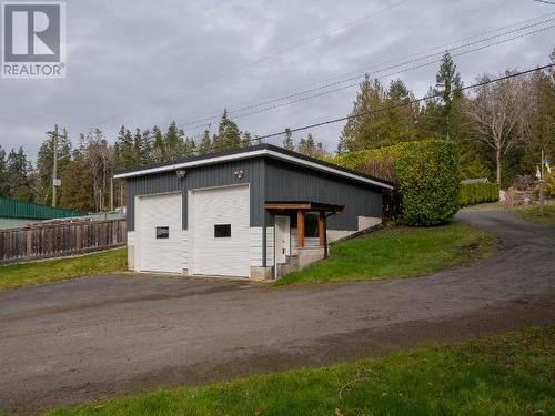 6765 Klahanie Drive, Powell River, BC - Outdoor