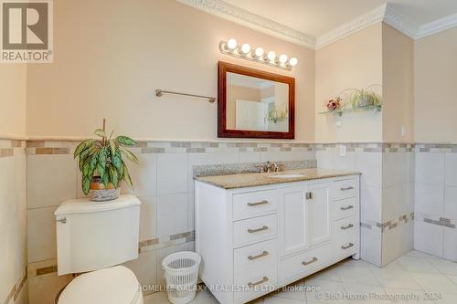 126 Spring Town Rd, Vaughan, ON - Indoor Photo Showing Bathroom