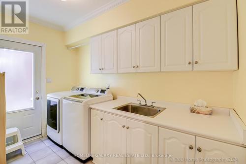 126 Spring Town Rd, Vaughan, ON - Indoor Photo Showing Laundry Room