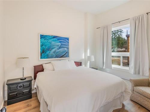 7827 Beaver Creek Rd, Port Alberni, BC - Indoor Photo Showing Bedroom