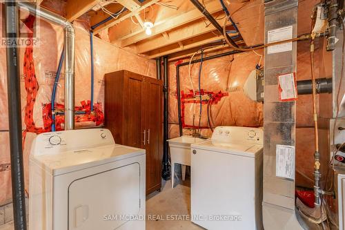2314 Natasha Circ, Oakville, ON - Indoor Photo Showing Laundry Room