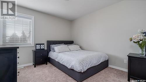 D4 33 Wood Lily Drive, Moose Jaw, SK - Indoor Photo Showing Bedroom