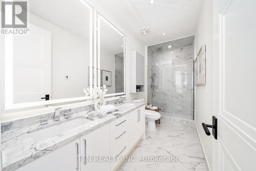 #Ph14 -509 Dundas St W, Oakville, ON - Indoor Photo Showing Bathroom