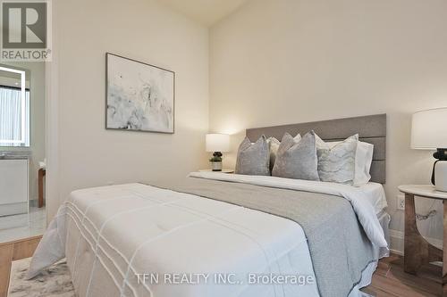 #Ph14 -509 Dundas St W, Oakville, ON - Indoor Photo Showing Bedroom